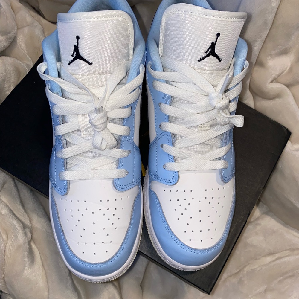 Jordan 1 low gs ice blue
